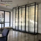 شیشه های ویترین