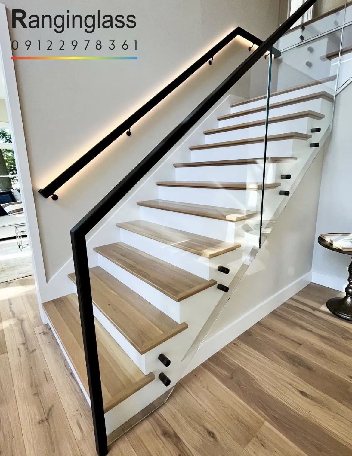 شیشه مناسب راه پله شیشه ای